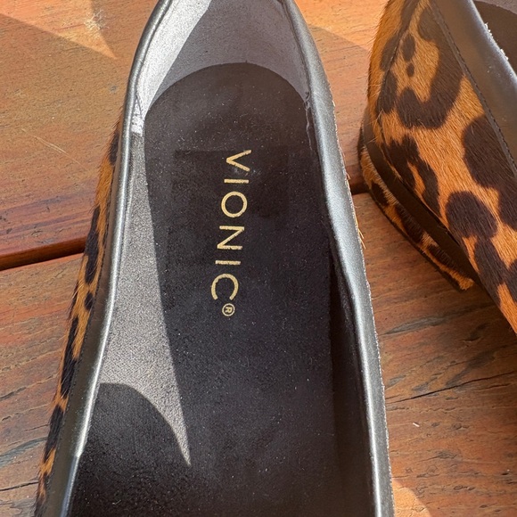Vionic genuine dyed hair calf loafers sz 7.5 l - Picture 4 of 6